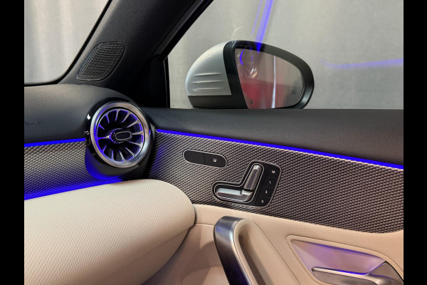 Mercedes-Benz A-Klasse 250 e Business Solution Luxury Limited 17"/Panoramadak/Leder + memory/Stoelverwarming/Camera/Dodehoek/Keyless/Matrix LED