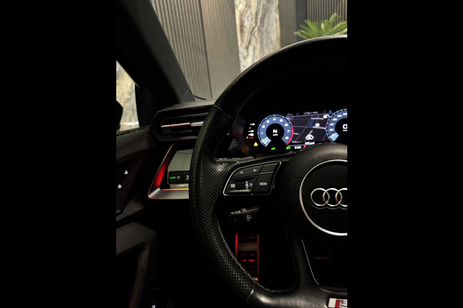 Audi A3 Sportback 45 TFSI e 3x S-line Competition|PANO|MATRIX|SFEER|CAMERA|KEYLESS