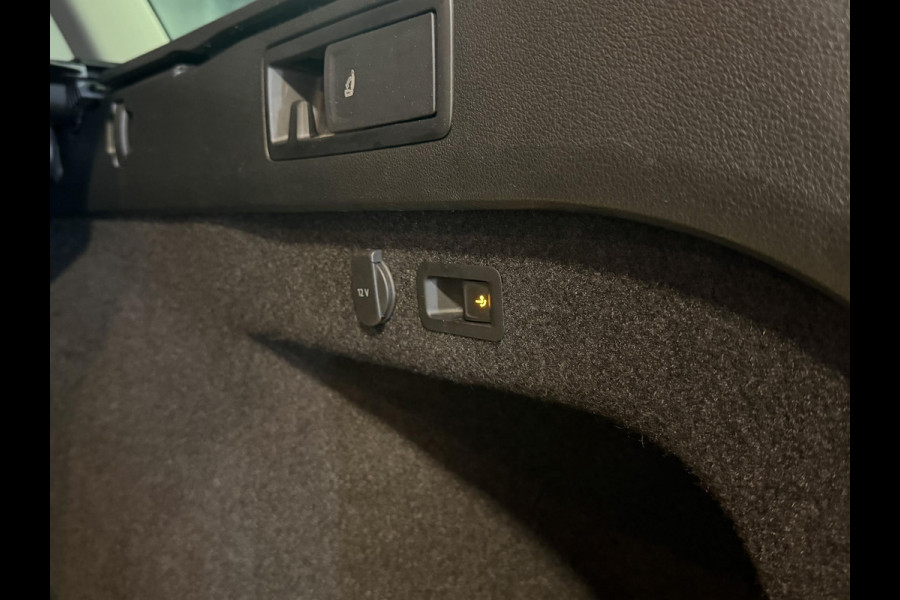 Volkswagen Passat Variant 1.4 TSI PHEV GTE Business 18"/SOH 96%/Panoramadak/Trekhaak/Camera/PDC v+a/Elektrische klep/Apple Carplay & Android Auto