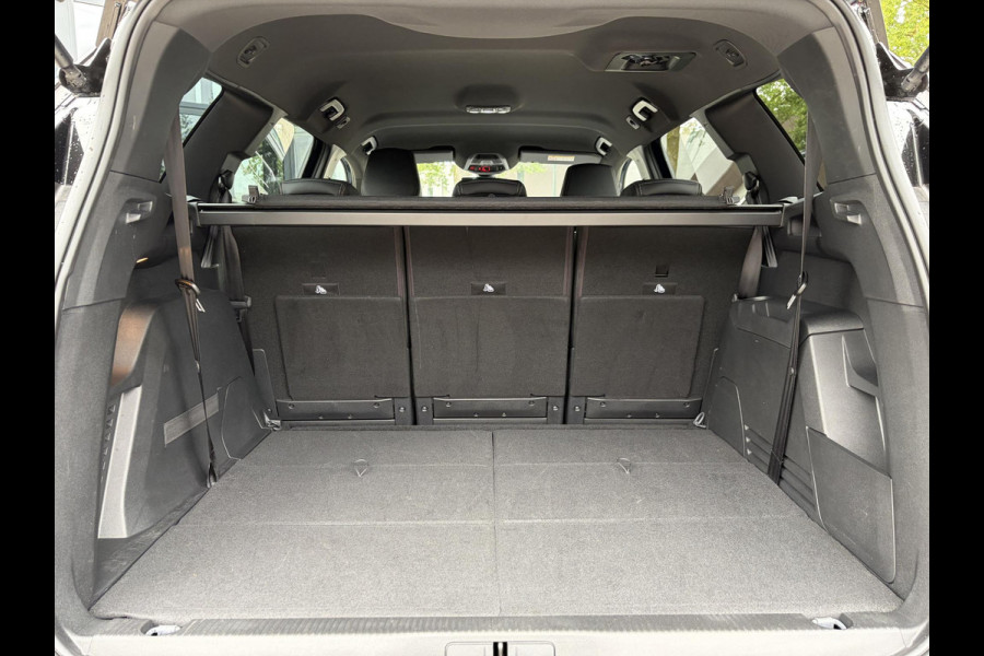 Peugeot 5008 1.2 GT HYBRID 136 7 PERSOONS| VAN:33.900,- VOOR:29.877,- UW HERFSTVOORDEEL:4.023,-| ADAPTIVE CRUISE CONTROL| 12.000KM! | STOELVERWARMING| RIJKLAARPRIJS INCL. 12 MND BOVAG GARANTIE|
