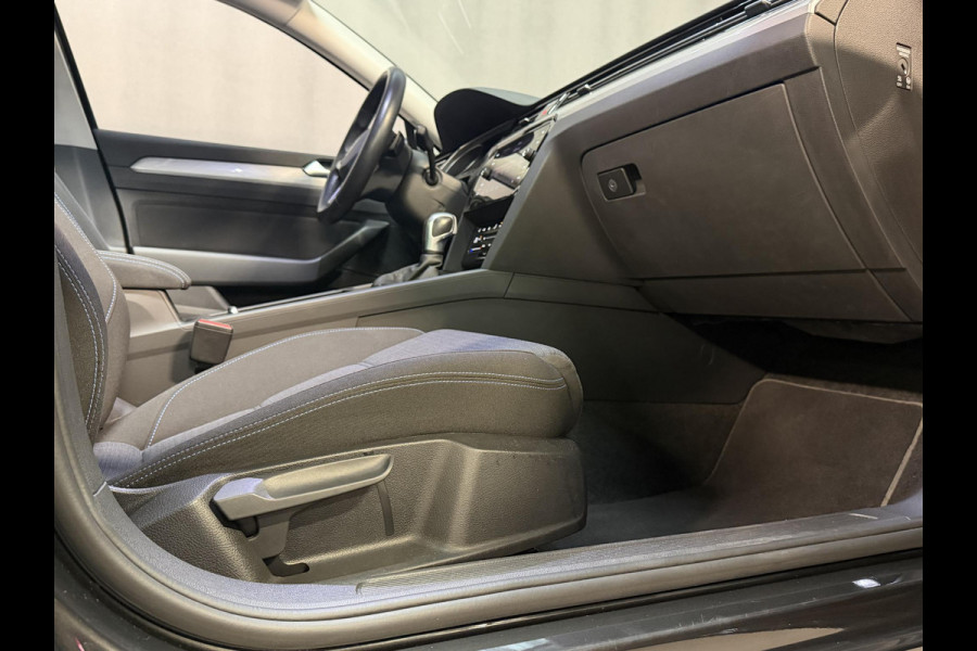 Volkswagen Passat Variant 1.4 TSI PHEV GTE Business 18"/SOH 96%/Panoramadak/Trekhaak/Camera/PDC v+a/Elektrische klep/Apple Carplay & Android Auto
