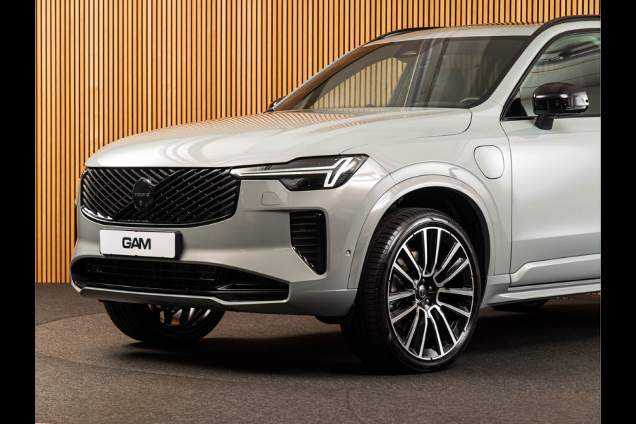 Volvo XC90 2.0 T8 Plug-in hybrid AWD Ultra Black Edition B&W | 22" | TREKHAAK | LUCHTVERING | MASSAGE