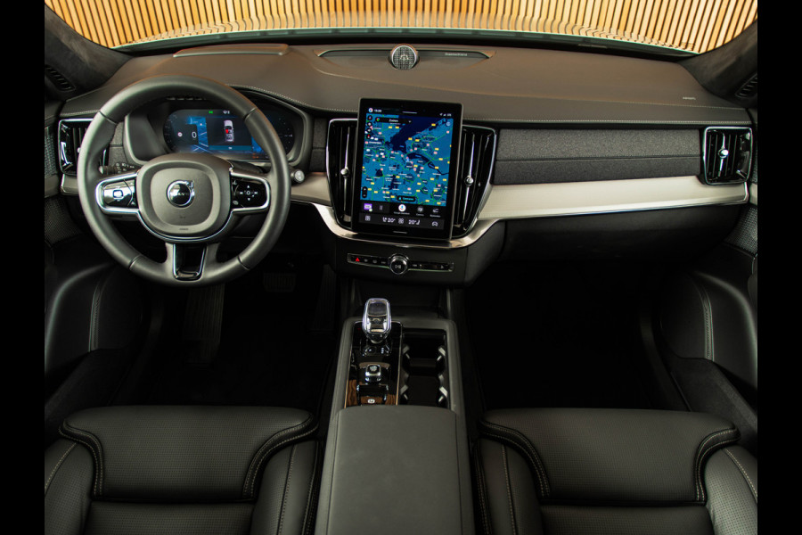 Volvo XC90 2.0 T8 Plug-in hybrid AWD Ultra Black Edition B&W | 22" | TREKHAAK | LUCHTVERING | MASSAGE
