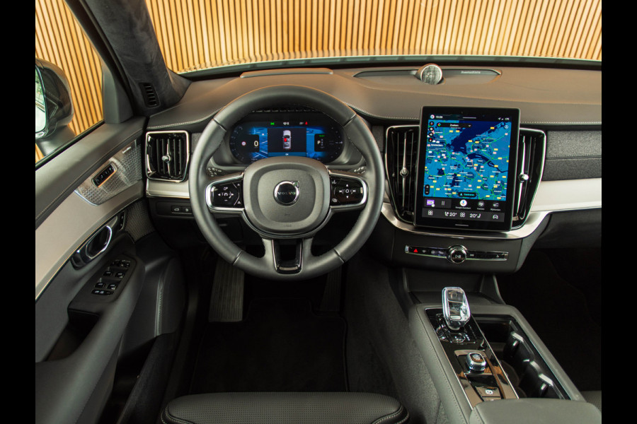 Volvo XC90 2.0 T8 Plug-in hybrid AWD Ultra Black Edition B&W | 22" | TREKHAAK | LUCHTVERING | MASSAGE