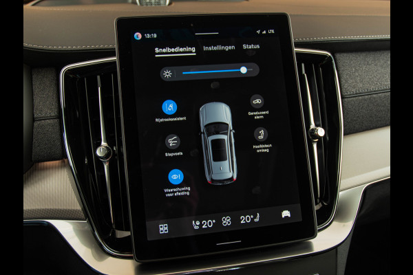 Volvo XC90 2.0 T8 Plug-in hybrid AWD Ultra Black Edition B&W | 22" | TREKHAAK | LUCHTVERING | MASSAGE