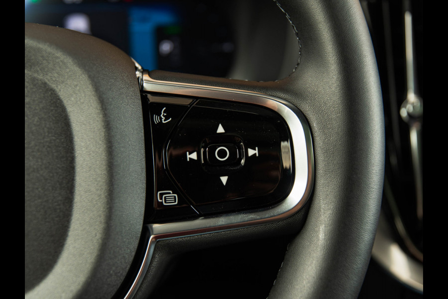 Volvo XC90 2.0 T8 Plug-in hybrid AWD Ultra Black Edition B&W | 22" | TREKHAAK | LUCHTVERING | MASSAGE