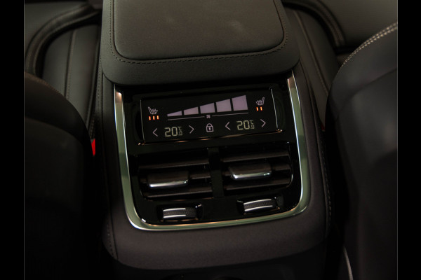 Volvo XC90 2.0 T8 Plug-in hybrid AWD Ultra Black Edition B&W | 22" | TREKHAAK | LUCHTVERING | MASSAGE