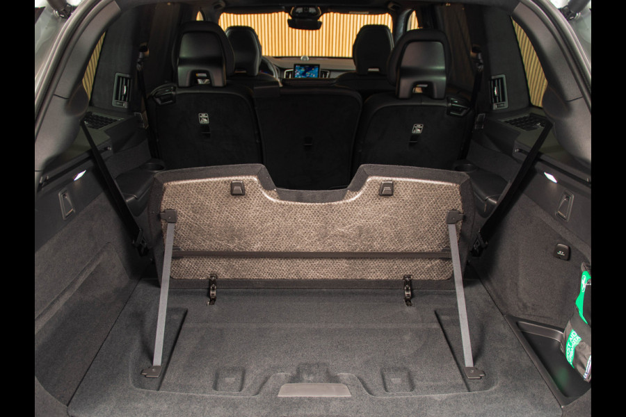 Volvo XC90 2.0 T8 Plug-in hybrid AWD Ultra Black Edition B&W | 22" | TREKHAAK | LUCHTVERING | MASSAGE
