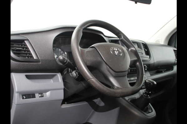Toyota Proace Shuttle 1.5 D-4D Cool Comfort Lang 9 Persoons Stoelverwarming Cruise Control Parkeersensoren DAB Bluetooth Airco