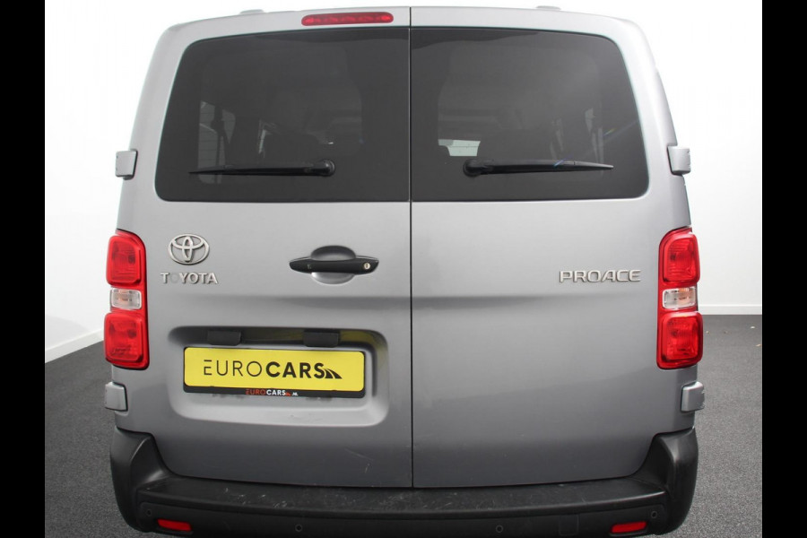 Toyota Proace Shuttle 1.5 D-4D Cool Comfort Lang 9 Persoons Stoelverwarming Cruise Control Parkeersensoren DAB Bluetooth Airco