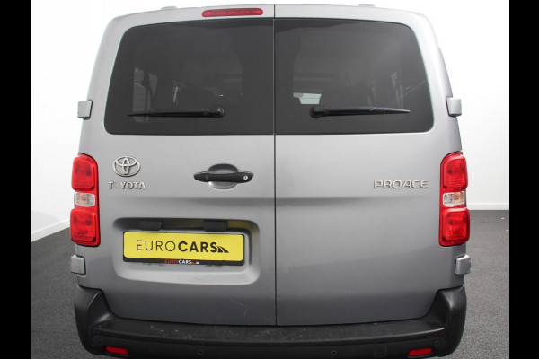 Toyota Proace Shuttle 1.5 D-4D Cool Comfort Lang 9 Persoons Stoelverwarming Cruise Control Parkeersensoren DAB Bluetooth Airco