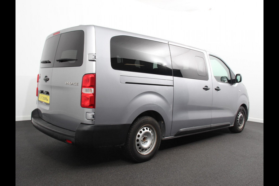 Toyota Proace Shuttle 1.5 D-4D Cool Comfort Lang 9 Persoons Stoelverwarming Cruise Control Parkeersensoren DAB Bluetooth Airco