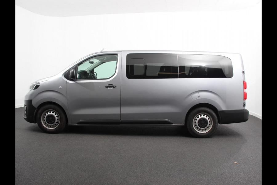 Toyota Proace Shuttle 1.5 D-4D Cool Comfort Lang 9 Persoons Stoelverwarming Cruise Control Parkeersensoren DAB Bluetooth Airco