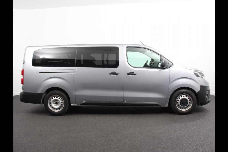 Toyota Proace Shuttle 1.5 D-4D Cool Comfort Lang 9 Persoons Stoelverwarming Cruise Control Parkeersensoren DAB Bluetooth Airco