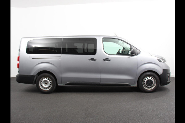 Toyota Proace Shuttle 1.5 D-4D Cool Comfort Lang 9 Persoons Stoelverwarming Cruise Control Parkeersensoren DAB Bluetooth Airco