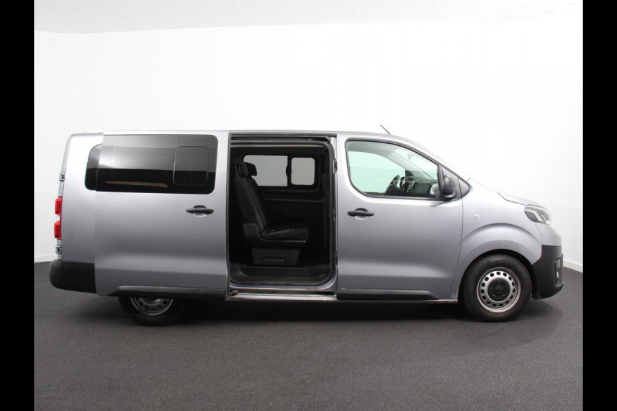 Toyota Proace Shuttle 1.5 D-4D Cool Comfort Lang 9 Persoons Stoelverwarming Cruise Control Parkeersensoren DAB Bluetooth Airco