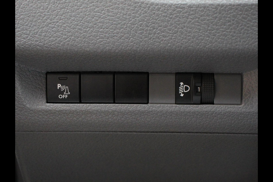 Toyota Proace Shuttle 1.5 D-4D Cool Comfort Lang 9 Persoons Stoelverwarming Cruise Control Parkeersensoren DAB Bluetooth Airco