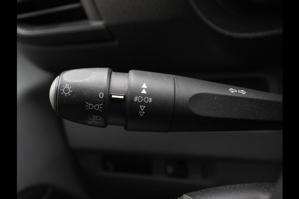Toyota Proace Shuttle 1.5 D-4D Cool Comfort Lang 9 Persoons Stoelverwarming Cruise Control Parkeersensoren DAB Bluetooth Airco
