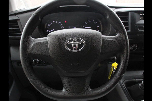 Toyota Proace Shuttle 1.5 D-4D Cool Comfort Lang 9 Persoons Stoelverwarming Cruise Control Parkeersensoren DAB Bluetooth Airco