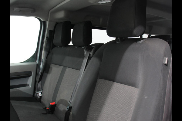 Toyota Proace Shuttle 1.5 D-4D Cool Comfort Lang 9 Persoons Stoelverwarming Cruise Control Parkeersensoren DAB Bluetooth Airco
