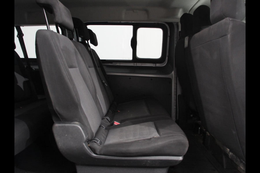 Toyota Proace Shuttle 1.5 D-4D Cool Comfort Lang 9 Persoons Stoelverwarming Cruise Control Parkeersensoren DAB Bluetooth Airco