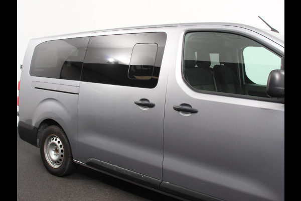Toyota Proace Shuttle 1.5 D-4D Cool Comfort Lang 9 Persoons Stoelverwarming Cruise Control Parkeersensoren DAB Bluetooth Airco
