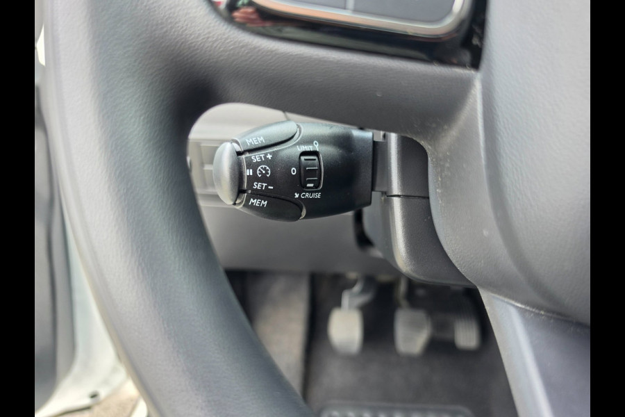 Citroën C3 1.2 PureTech C-Series Carplay, LED