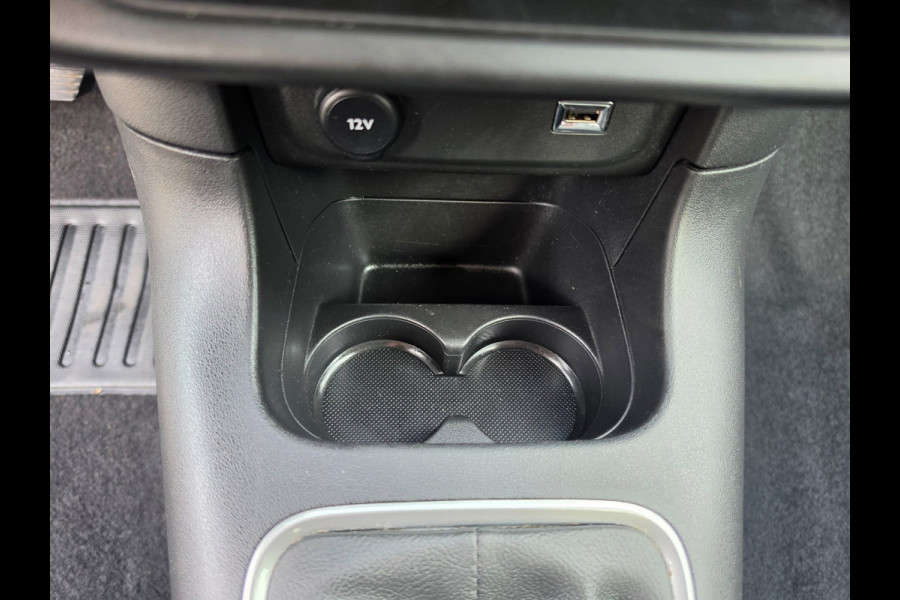 Citroën C3 1.2 PureTech C-Series Carplay, LED