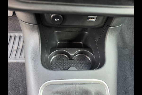 Citroën C3 1.2 PureTech C-Series Carplay, LED