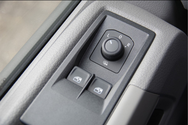 Volkswagen Crafter 50 2.0 TDI L4, N1! DUBBELLUCHT OPEN LAADBAK, 3.5T TREKHAAK, FACELIFT, CAMERA, PARKEERSENSOREN, CARPLAY, CLIMA, NL AUTO, NAP, PIC