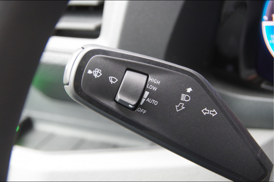 Volkswagen Crafter 50 2.0 TDI L4, N1! DUBBELLUCHT OPEN LAADBAK, 3.5T TREKHAAK, FACELIFT, CAMERA, PARKEERSENSOREN, CARPLAY, CLIMA, NL AUTO, NAP, PIC