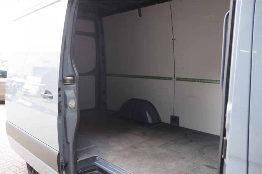 Mercedes-Benz Sprinter 317 1.9 CDI L2H2 AUT. STOELVERWARMING, STANDKACHEL, CAMERA, CRUISE, CLIMA, PARKEERSENSOREN, MISTLAMPEN