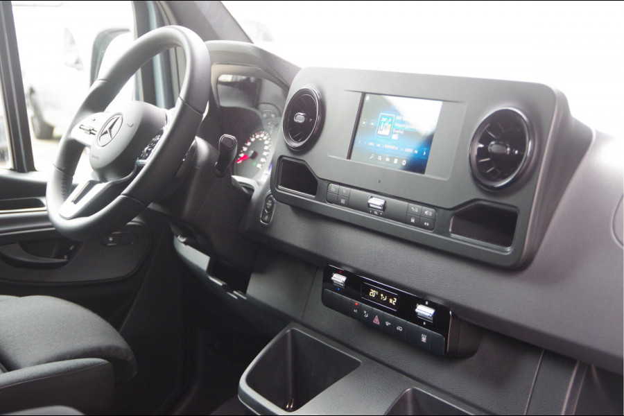 Mercedes-Benz Sprinter 317 1.9 CDI L2H2 AUT. STOELVERWARMING, STANDKACHEL, CAMERA, CRUISE, CLIMA, PARKEERSENSOREN, MISTLAMPEN