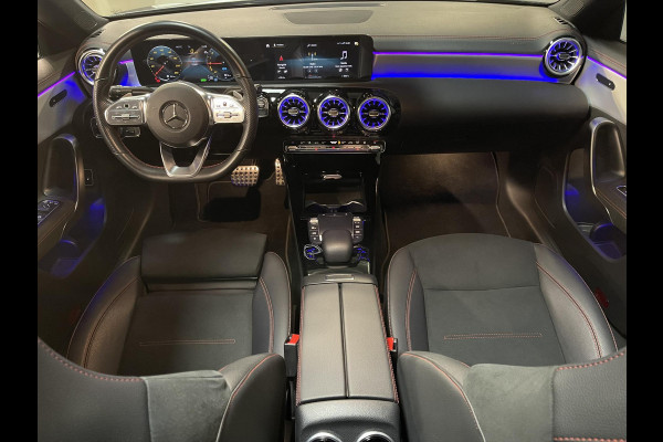 Mercedes-Benz CLA-Klasse 250 e AMG Line 19"/SOH 97%/Panoramadak/Sfeerverlichting/Keyless/Camera/Stoelverwarming