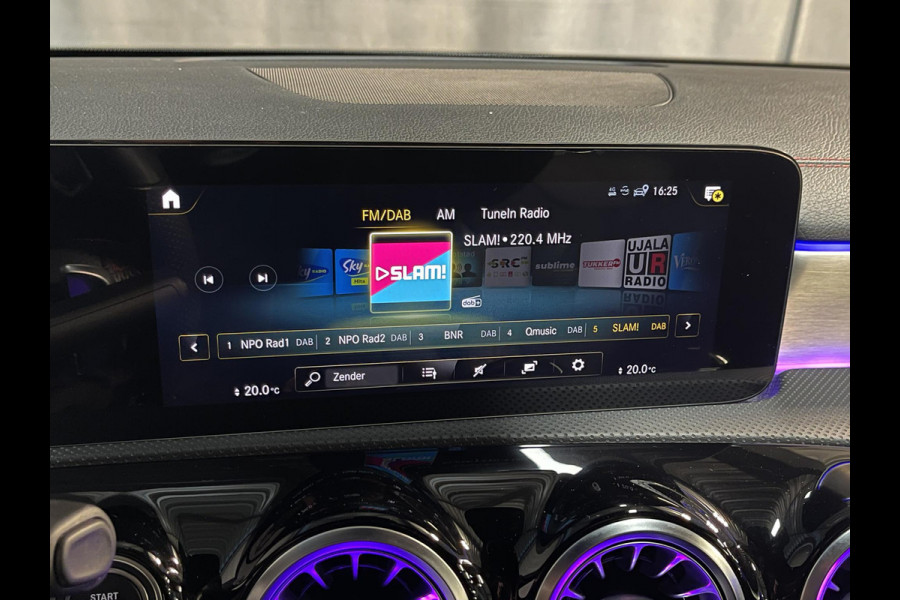 Mercedes-Benz CLA-Klasse 250 e AMG Line 19"/SOH 97%/Panoramadak/Sfeerverlichting/Keyless/Camera/Stoelverwarming