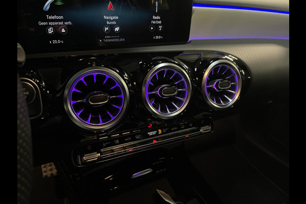 Mercedes-Benz CLA-Klasse 250 e AMG Line 19"/SOH 97%/Panoramadak/Sfeerverlichting/Keyless/Camera/Stoelverwarming