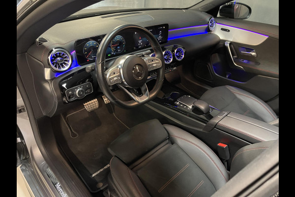 Mercedes-Benz CLA-Klasse 250 e AMG Line 19"/SOH 97%/Panoramadak/Sfeerverlichting/Keyless/Camera/Stoelverwarming