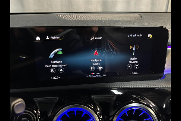 Mercedes-Benz CLA-Klasse 250 e AMG Line 19"/SOH 97%/Panoramadak/Sfeerverlichting/Keyless/Camera/Stoelverwarming