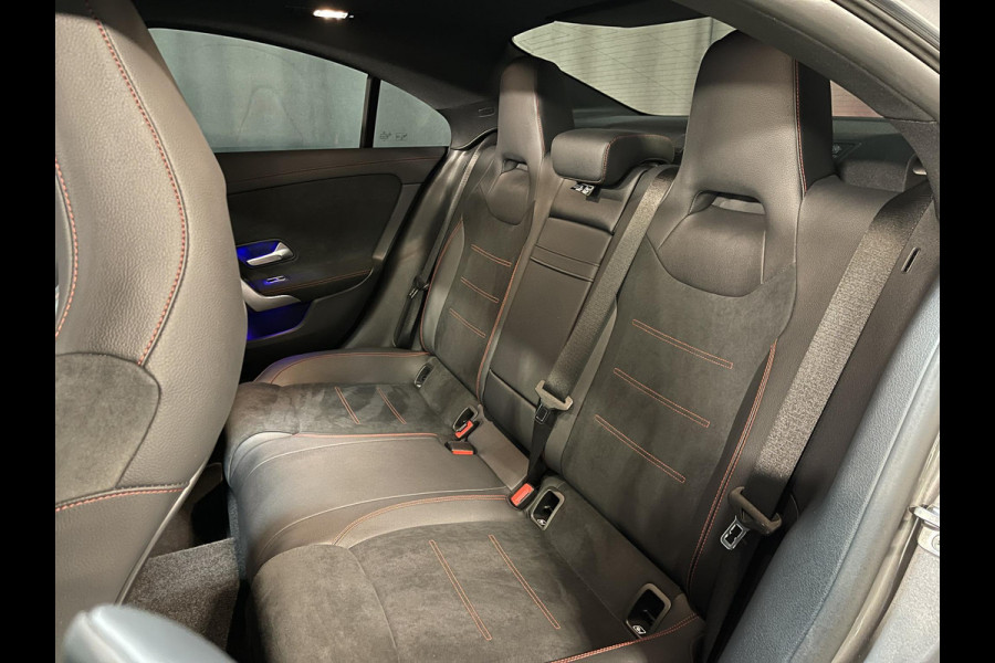 Mercedes-Benz CLA-Klasse 250 e AMG Line 19"/SOH 97%/Panoramadak/Sfeerverlichting/Keyless/Camera/Stoelverwarming