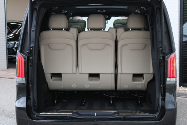 Mercedes-Benz V-Klasse 300d / AMG / Exclusive / 4-Matic / 7-Pers / Pano / Luchtv / Elec Stoel voor+achter / Burmester / Vol Opties / NIEUWSTAAT