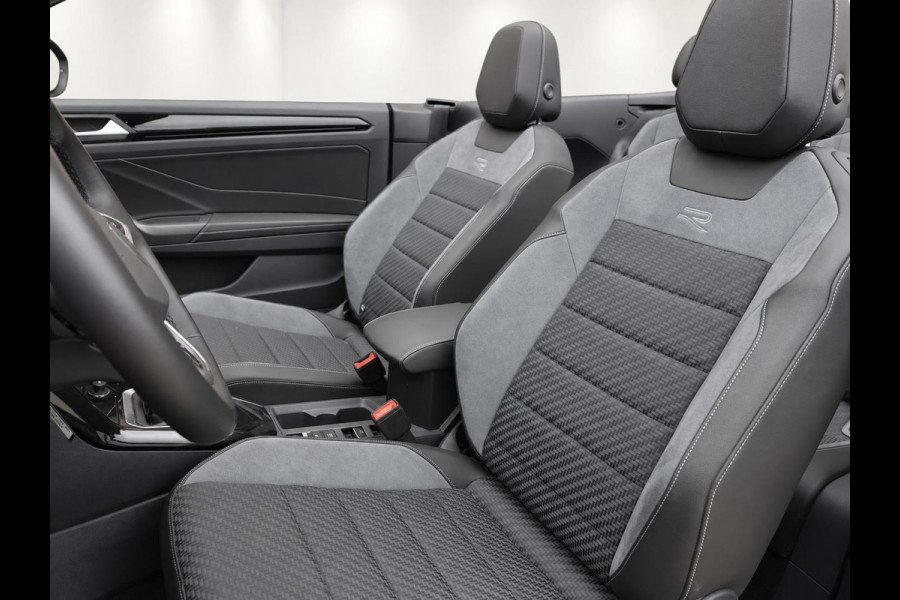 Volkswagen T-Roc Cabrio 1.5 TSI 150pk DSG R-Line Navigatie Apple Carplay / Android Auto Parkeersensoren Camera Adaptive Cruise Control Stoelverwarming Climate Control