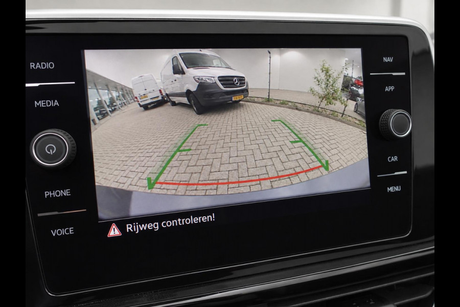 Volkswagen T-Roc Cabrio 1.5 TSI 150pk DSG R-Line Navigatie Apple Carplay / Android Auto Parkeersensoren Camera Adaptive Cruise Control Stoelverwarming Climate Control