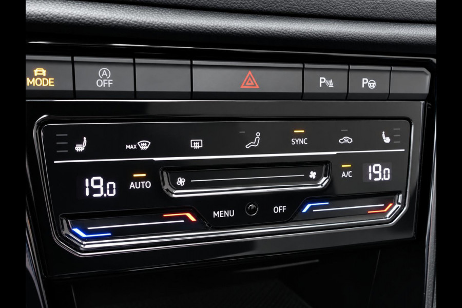 Volkswagen T-Roc Cabrio 1.5 TSI 150pk DSG R-Line Navigatie Apple Carplay / Android Auto Parkeersensoren Camera Adaptive Cruise Control Stoelverwarming Climate Control