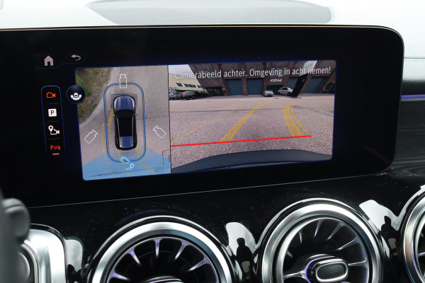 Mercedes-Benz EQB 350 4MATIC AMG Line 71 kWh | Panoramadak | Leder | Memory | Burmester | HUD | Trekhaak | Surround Camera | Verwarmd Stuurwiel | Night Pakket | Augmented Reality |