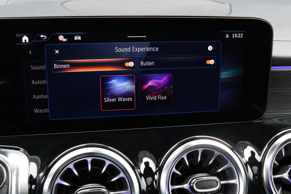 Mercedes-Benz EQB 350 4MATIC AMG Line 71 kWh | Panoramadak | Leder | Memory | Burmester | HUD | Trekhaak | Surround Camera | Verwarmd Stuurwiel | Night Pakket | Augmented Reality |