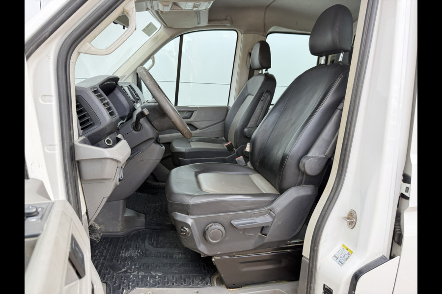 Volkswagen Crafter 3.140 2.0 TDI Automaat Open Laadbak Kist Dubbele cabine 6-persoons Airco Trekhaak Navigatie Carplay Pritische Pickup Open Box