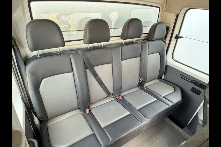 Volkswagen Crafter 3.140 2.0 TDI Automaat Open Laadbak Kist Dubbele cabine 6-persoons Airco Trekhaak Navigatie Carplay Pritische Pickup Open Box