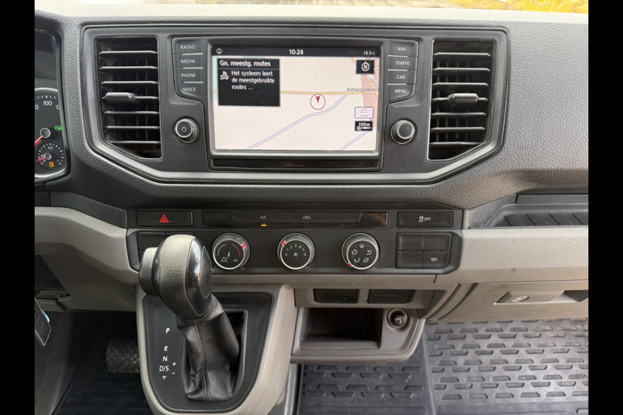 Volkswagen Crafter 3.140 2.0 TDI Automaat Open Laadbak Kist Dubbele cabine 6-persoons Airco Trekhaak Navigatie Carplay Pritische Pickup Open Box