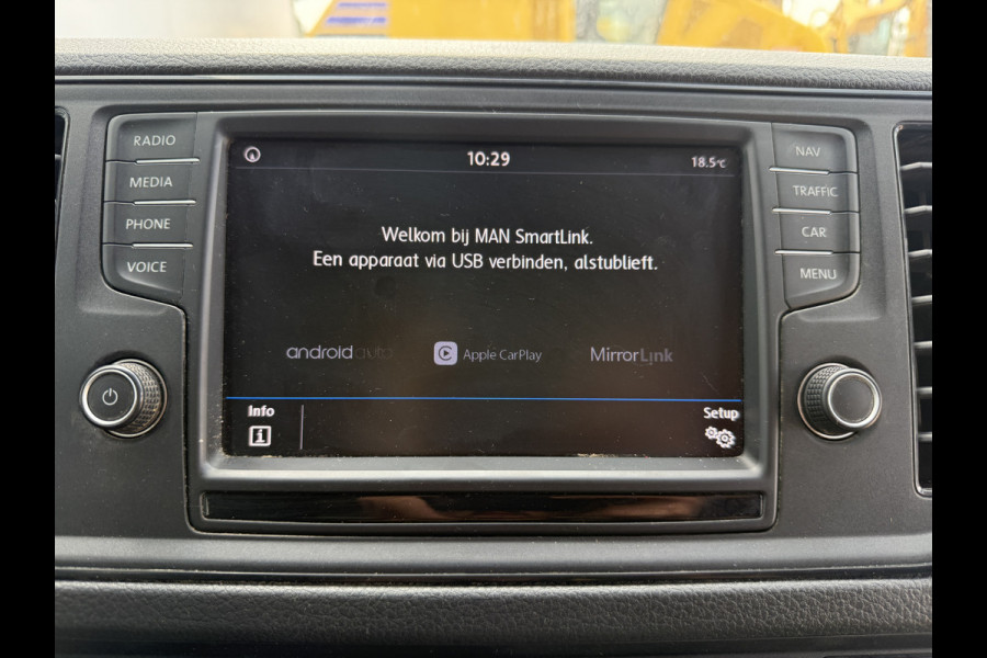 Volkswagen Crafter 3.140 2.0 TDI Automaat Open Laadbak Kist Dubbele cabine 6-persoons Airco Trekhaak Navigatie Carplay Pritische Pickup Open Box