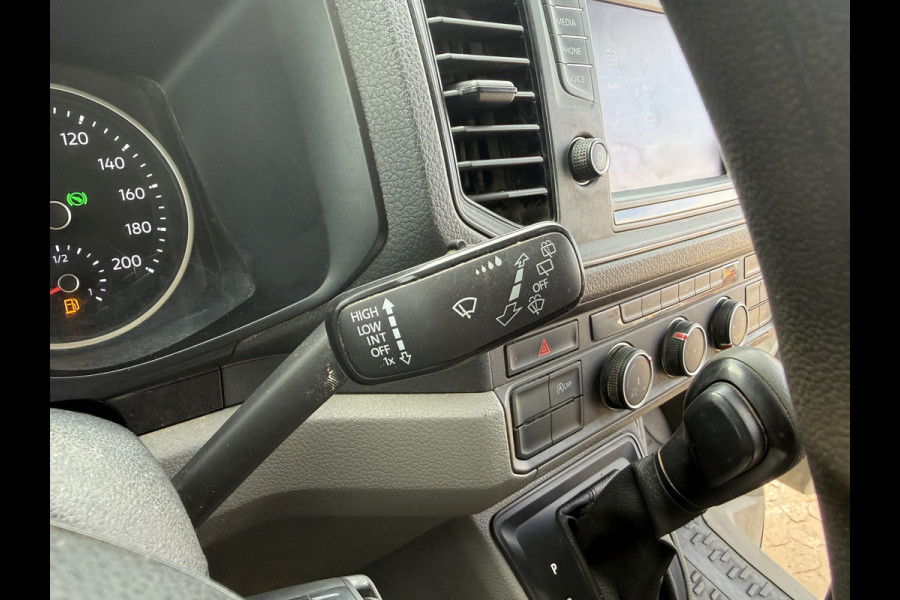 Volkswagen Crafter 3.140 2.0 TDI Automaat Open Laadbak Kist Dubbele cabine 6-persoons Airco Trekhaak Navigatie Carplay Pritische Pickup Open Box